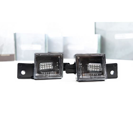 XB License Plate Lights: Chevy Silverado (14-18 / Pair) (LF71207) 1